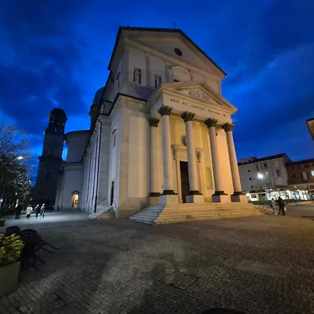 Апартаменты View Tower Гиффа